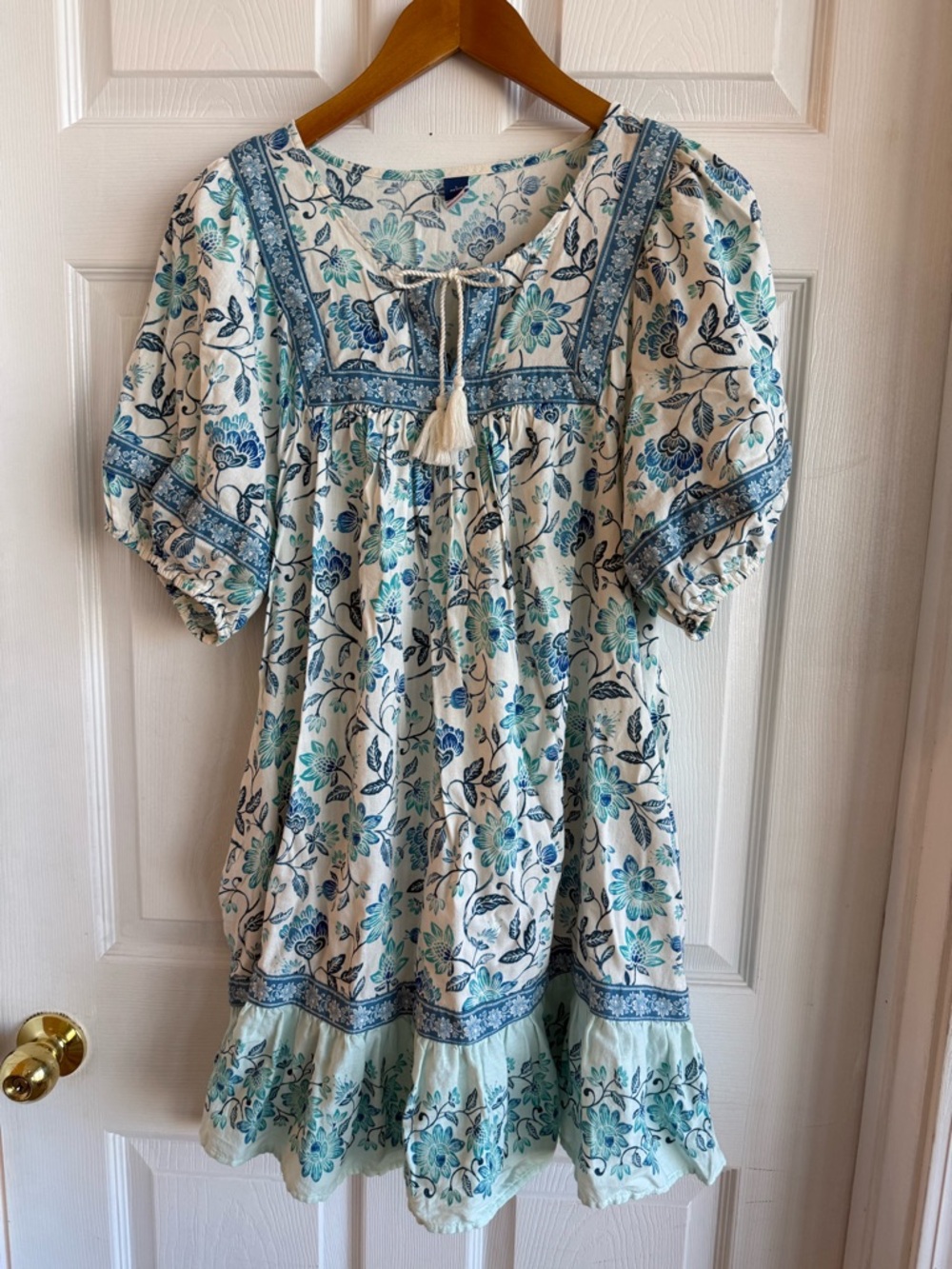 Old Navy Blue & White Floral Peasant Dress - Picture 2 of 4